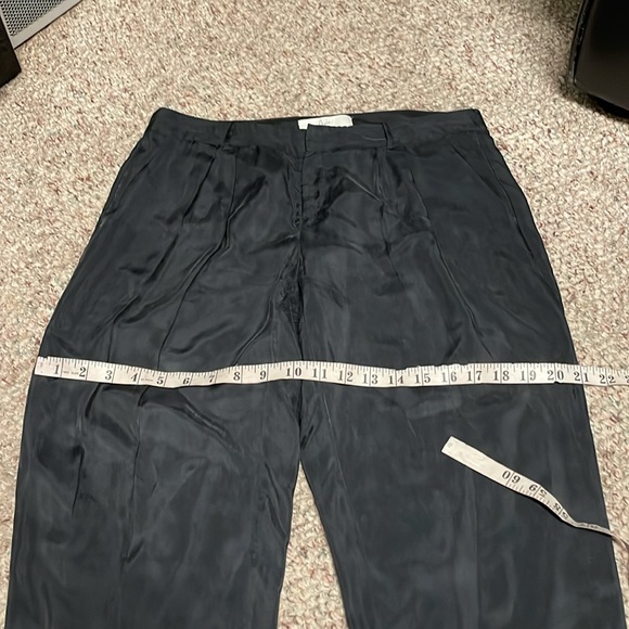 Joie pleated wide leg high rise ankle cropped pants - Picture 5 of 9